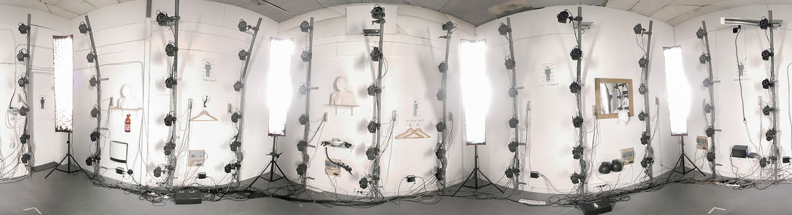 Vue 360° du rig multi-caméras du studio Another me